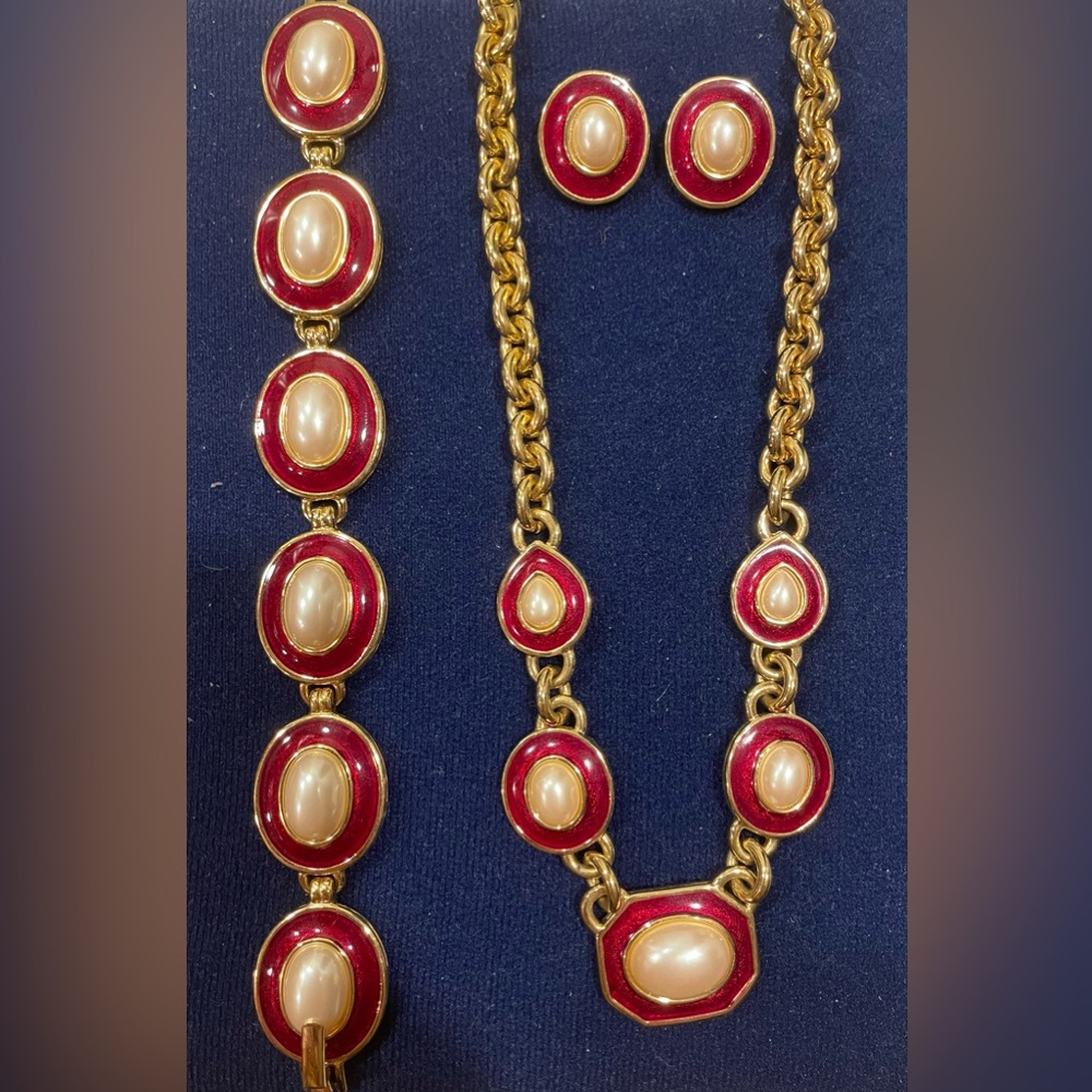 Vintage Red Enamel & Faux Pearl Cab Gold Tone Jewelry Set